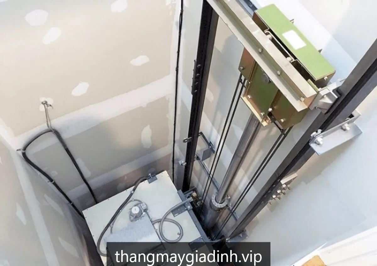 Thang máy thủy lực