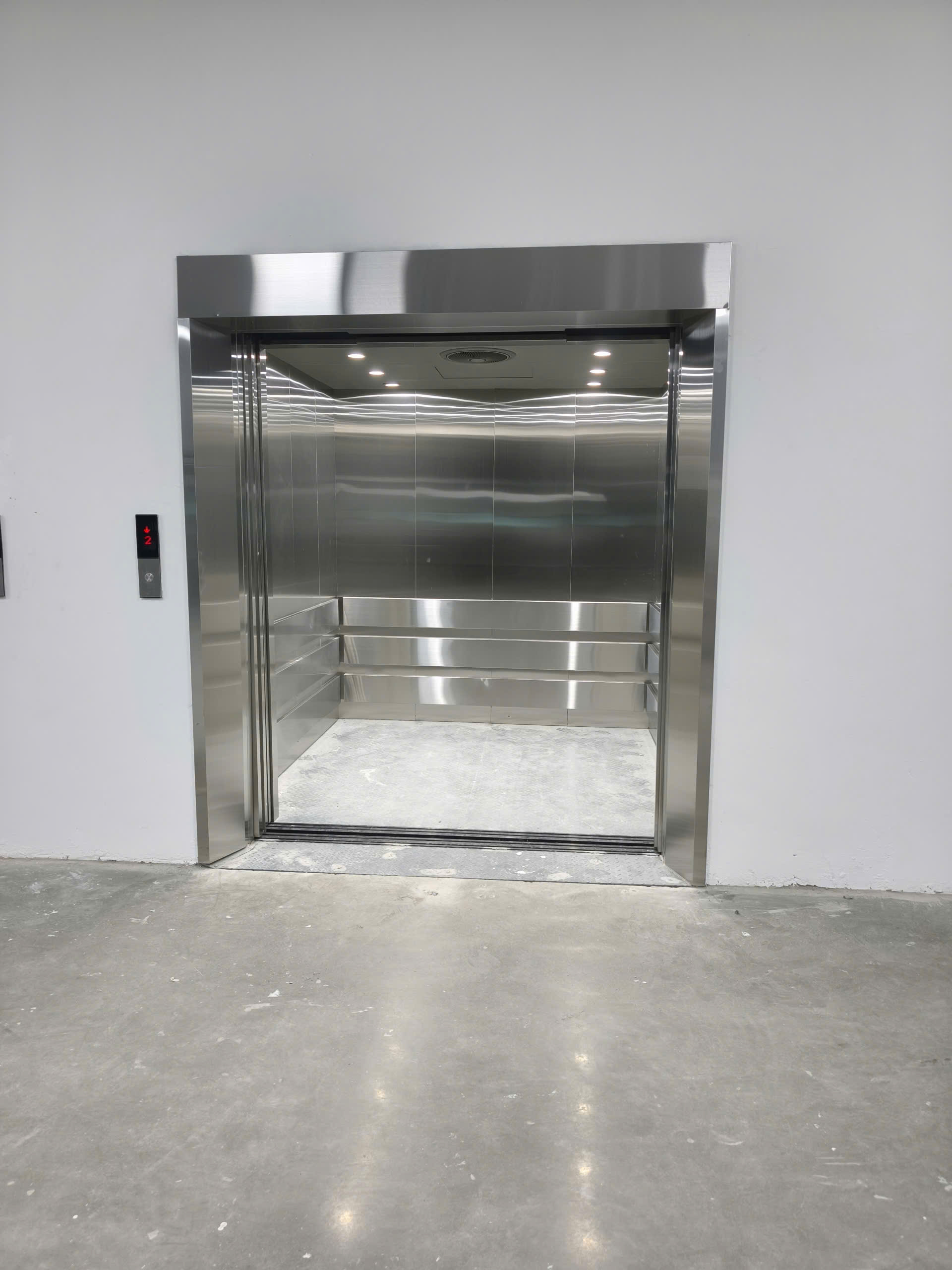 Thang nâng hàng CargoLift CG1000 - ảnh 3